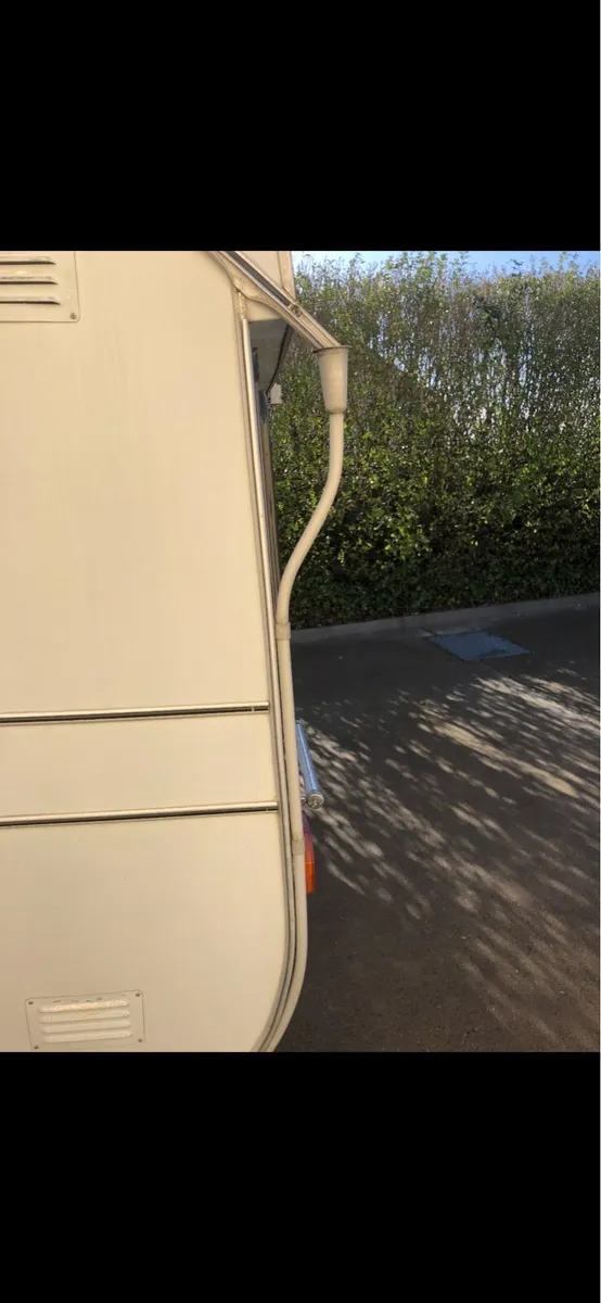 FOR SALE STERLING VINTAGE TOURING CARAVAN - Image 4
