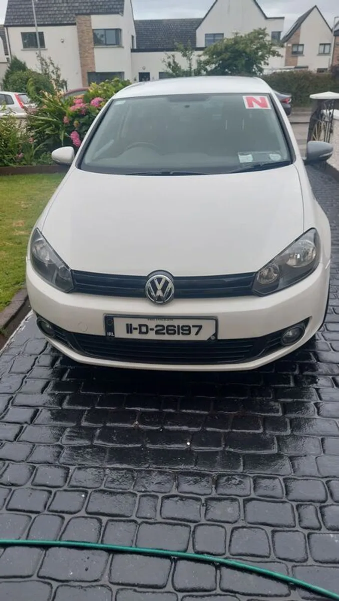 2011 Volkswagen Golf - Image 3