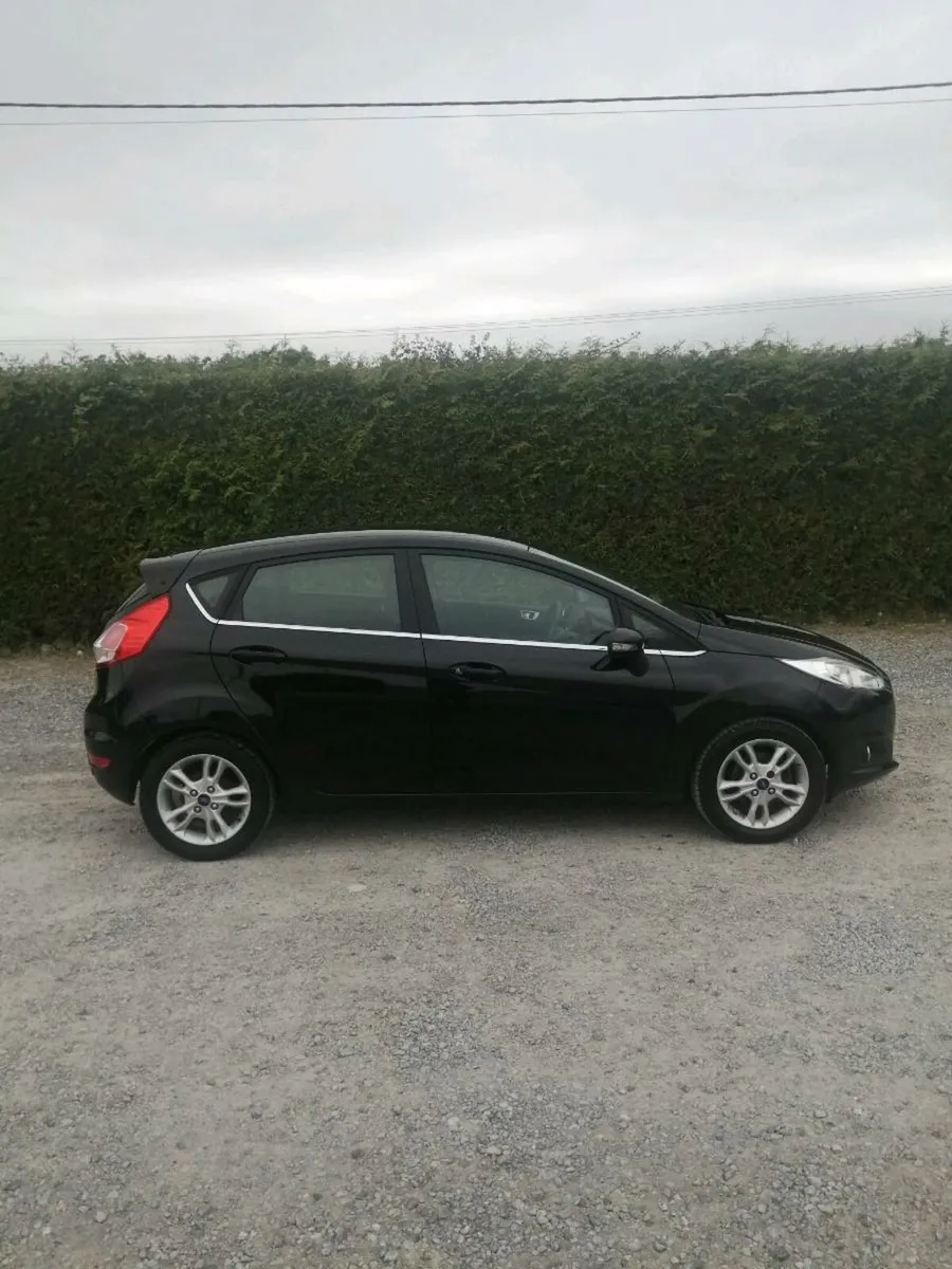 Ford Fiesta 1.0 Zetec Ecoboost - Image 1