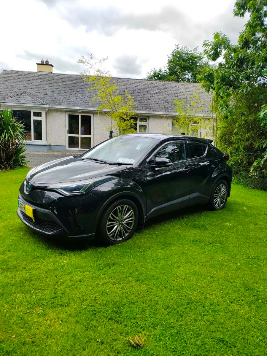 Toyota C-HR SOL Hybrid low milage - Image 2