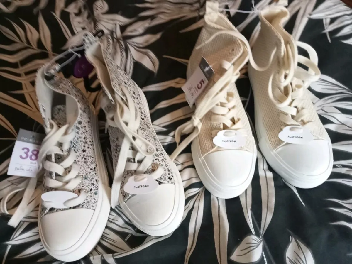 Ladies new platform hi tops size 5 - Image 1