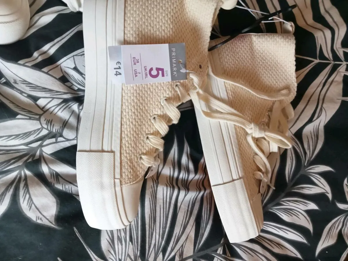 Ladies new platform hi tops size 5 - Image 3