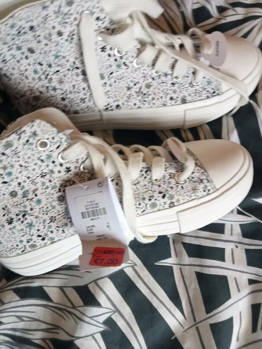 Ladies new platform hi tops size 5 - Image 4