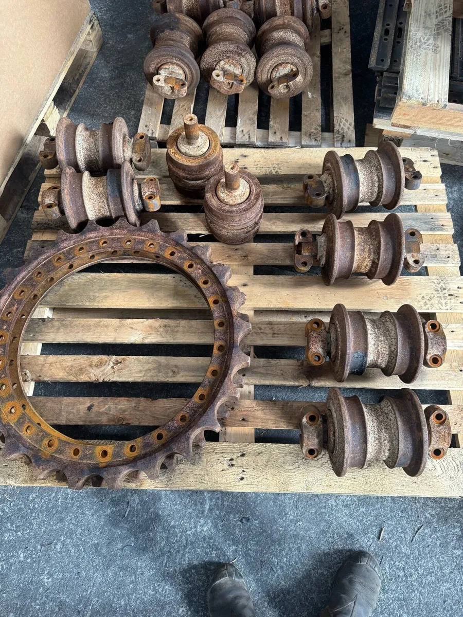 System One CAT Undercarriage Segments - Image 1