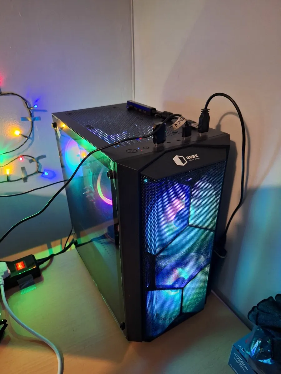 PC Gaming set-up - Image 3