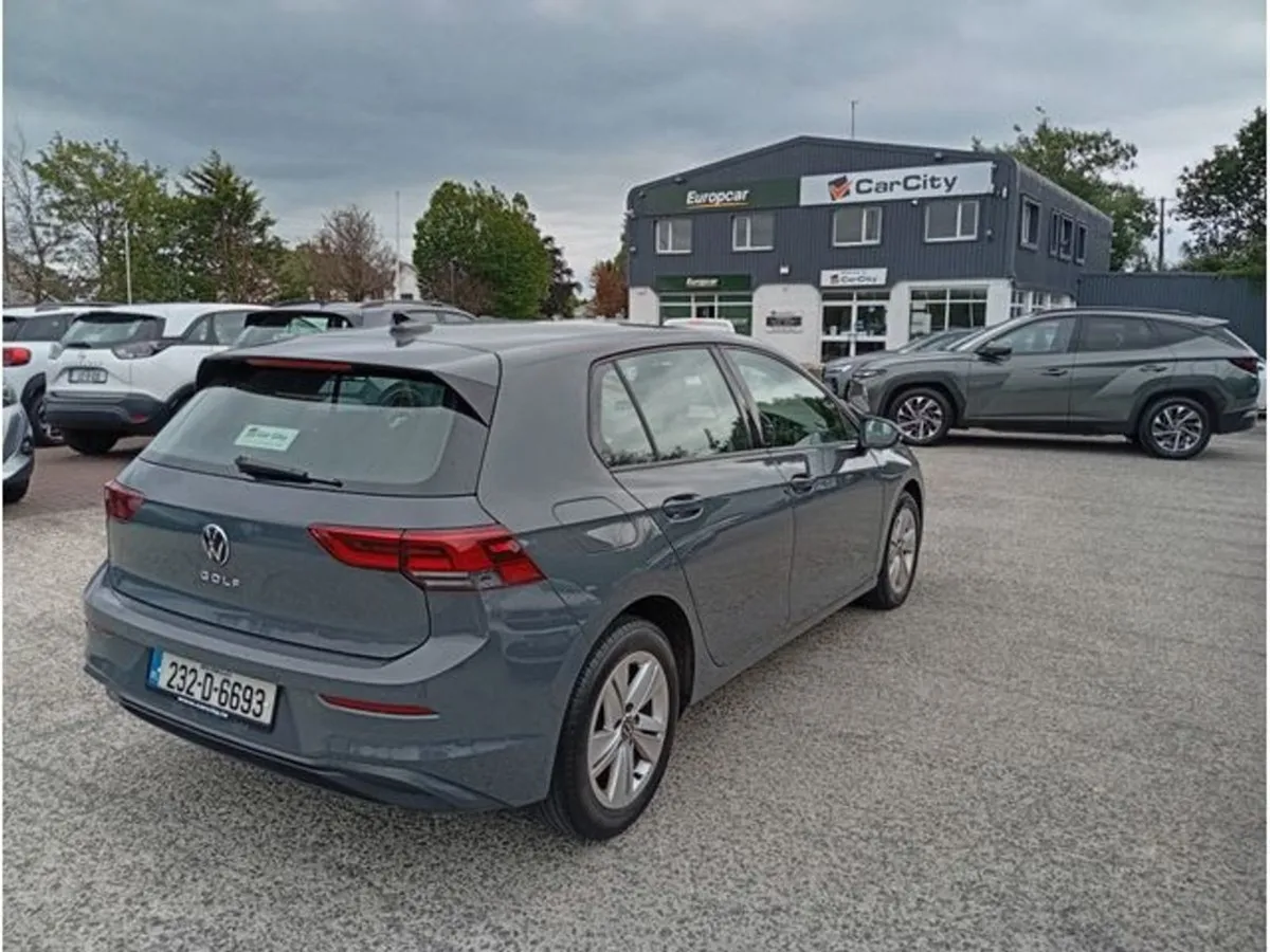 Volkswagen Golf 2.0 TDI 115HP 5DR - Image 3