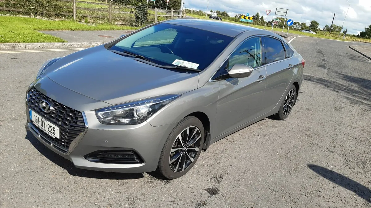 Exceptionally clean Hyundai i40 2019 - Image 1