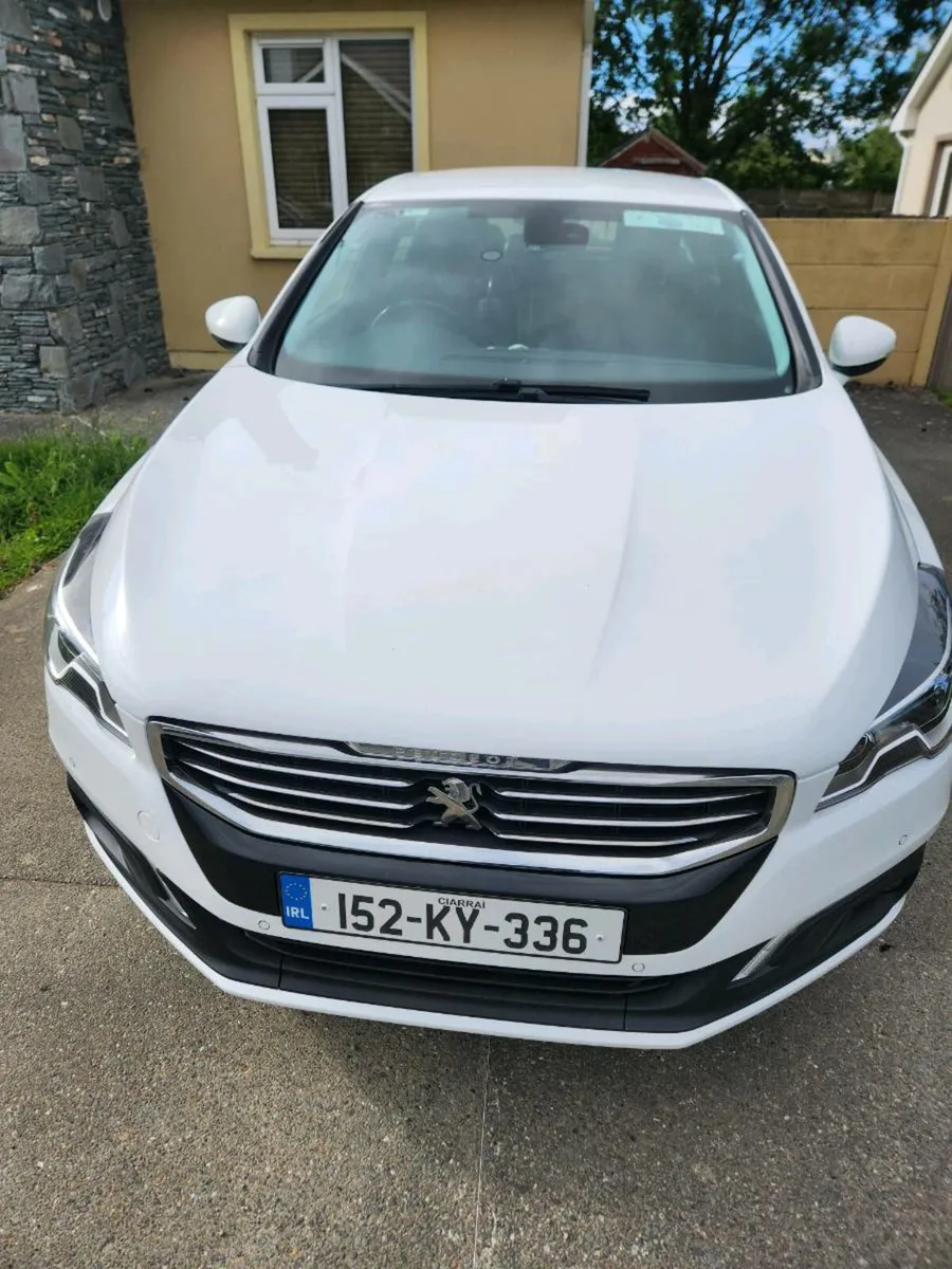 Car - Image 1