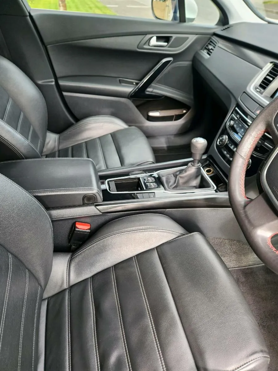 Car - Image 4