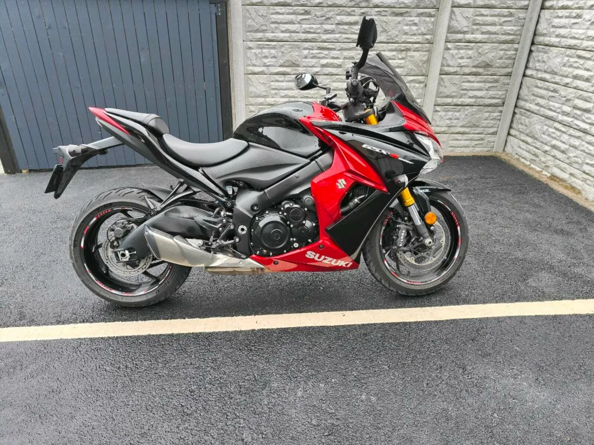Suzuki GSXS 1000f - Image 1