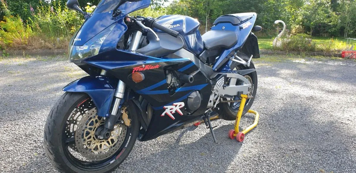 Honda fireblade 954 - Image 2
