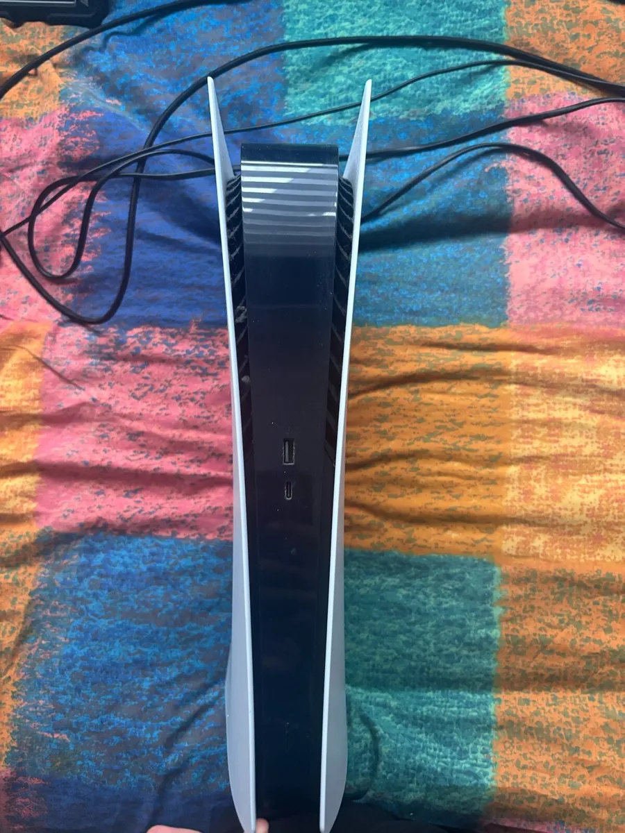 Ps5 console - Image 2