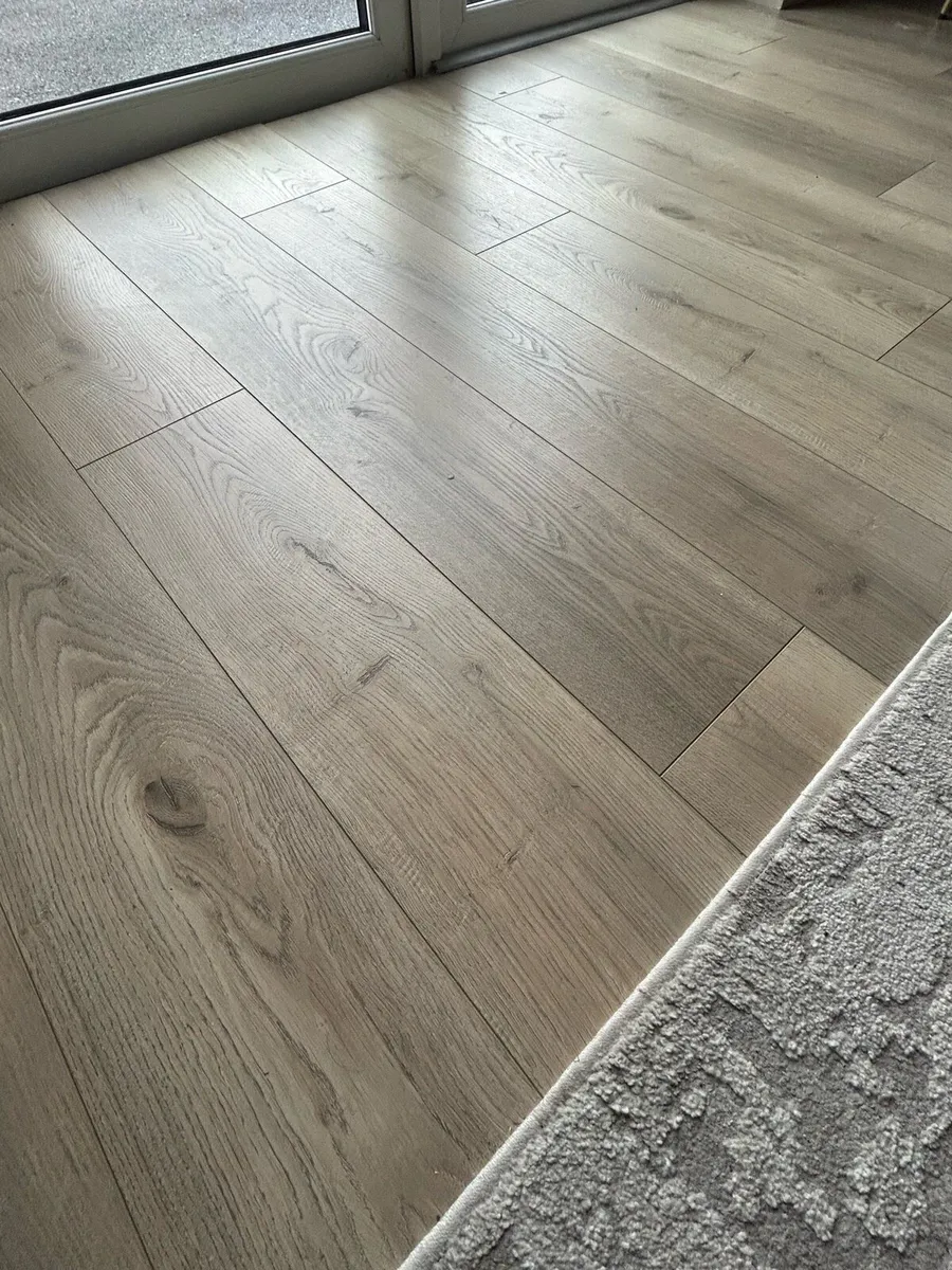 Laminate flooring - Image 1