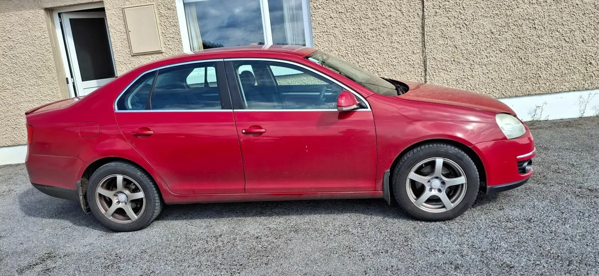 Volkswagen Jetta 2007 - Image 2