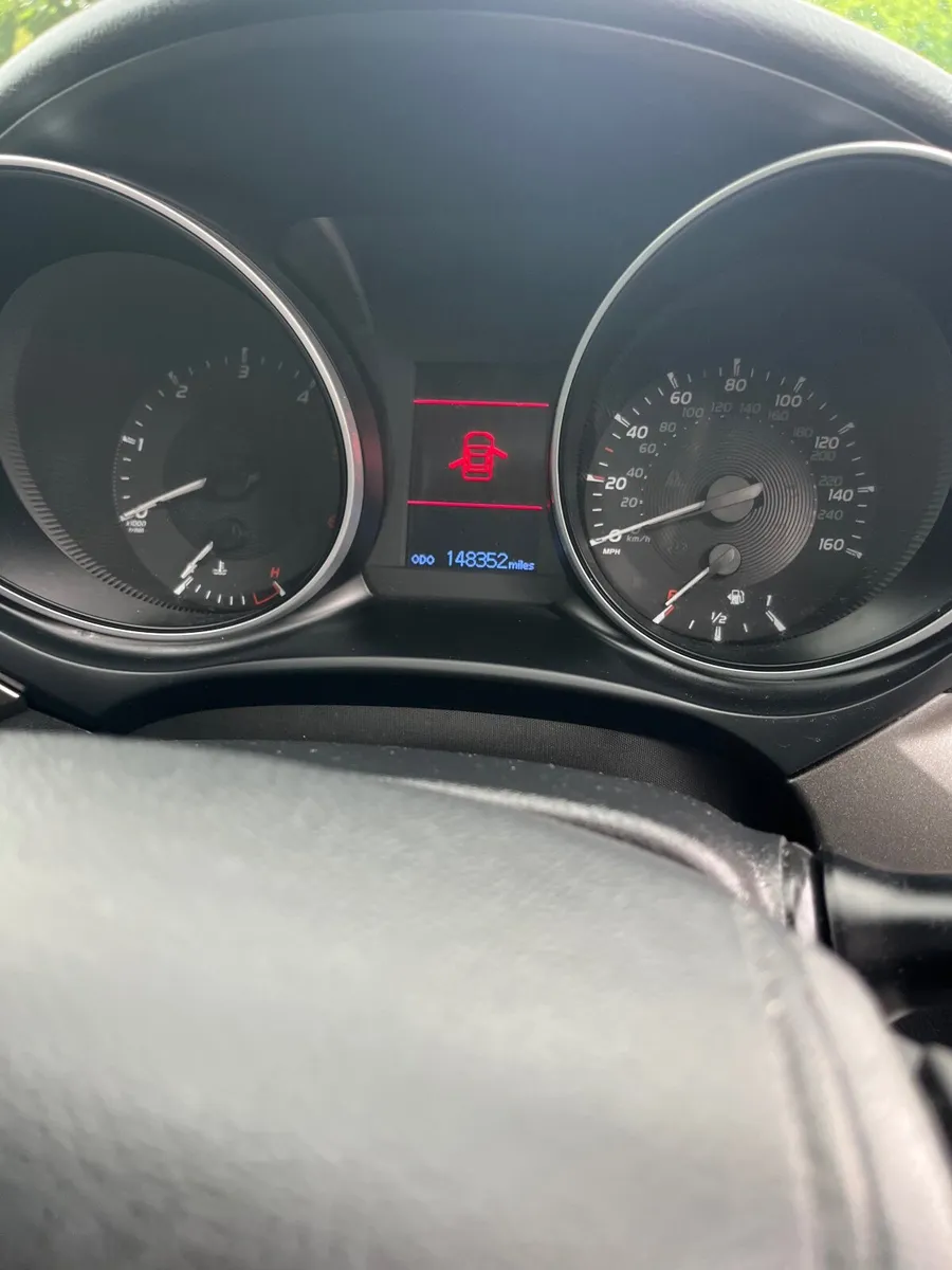 Toyota Avensis 2017 - Image 4