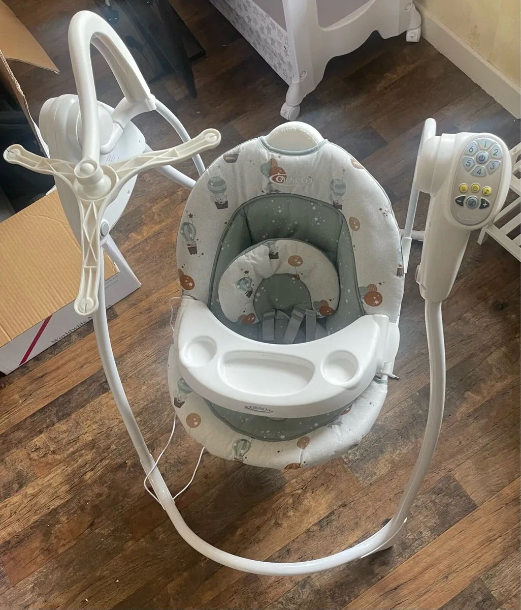 Graco Baby Swing - Image 1