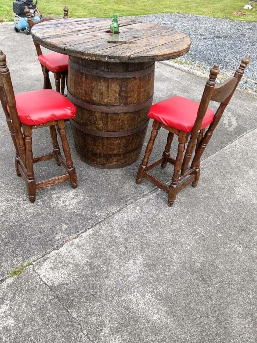 Garden furniture - Image 1