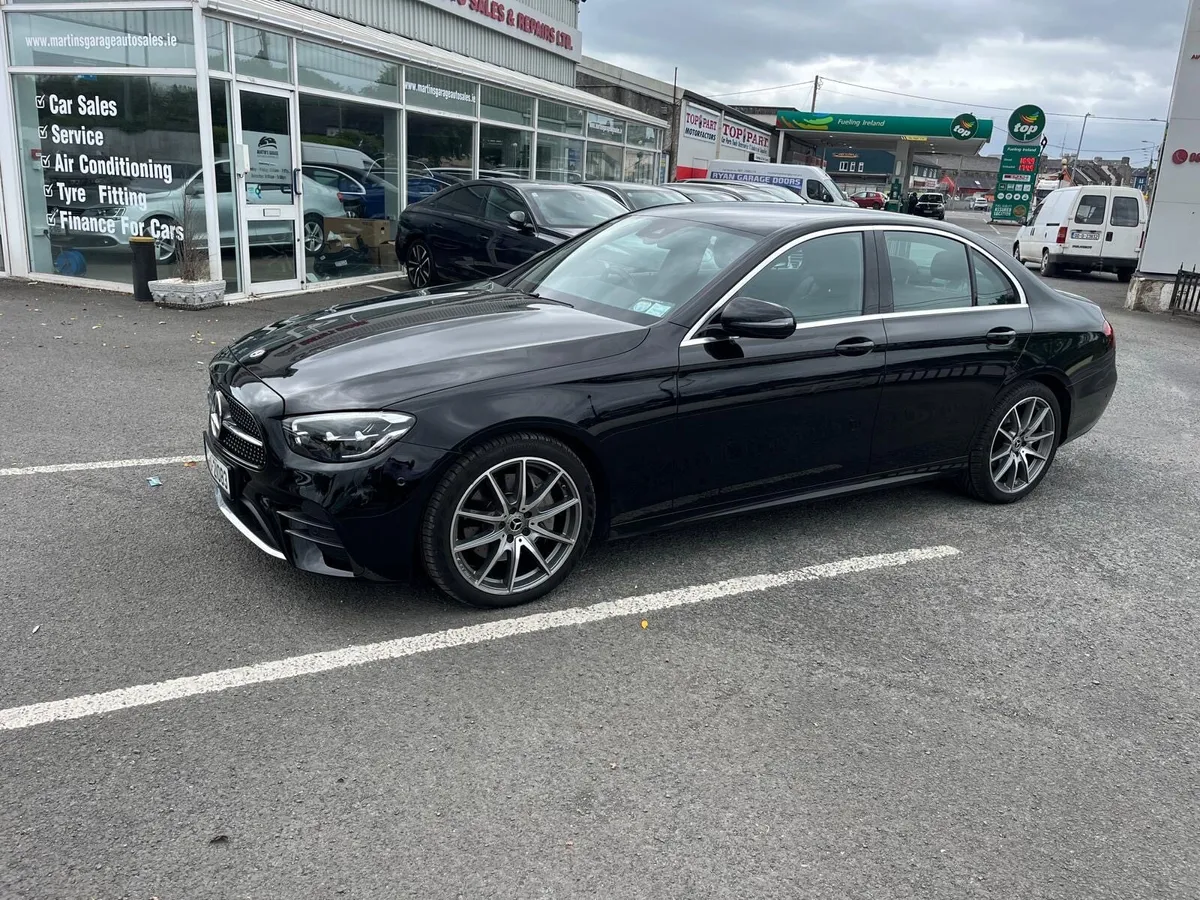 Mercedes E220D AMG - Image 1
