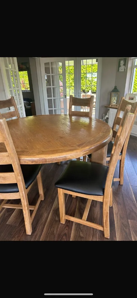 Table and Chairs - Image 1