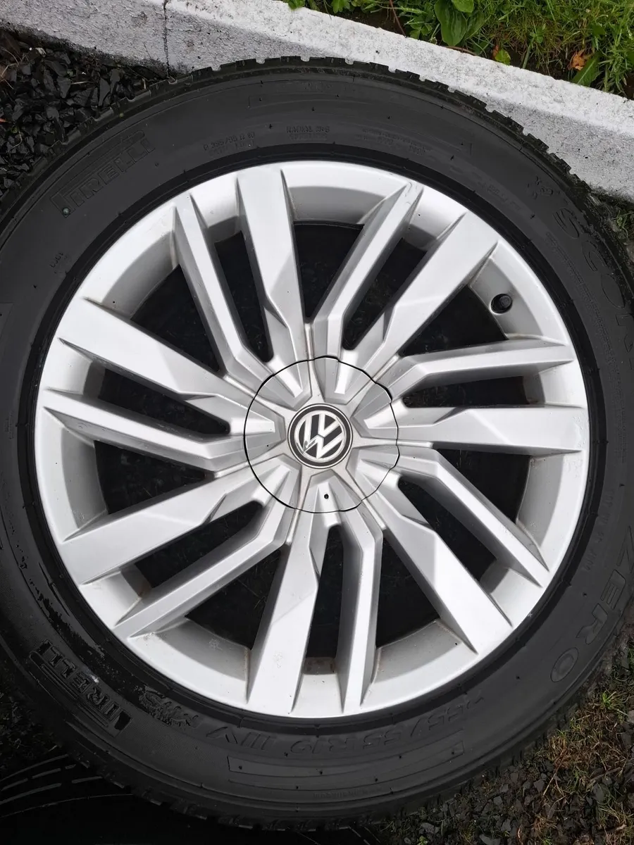 19" Genuine Vw Touareg Alloys with tyres - Image 3