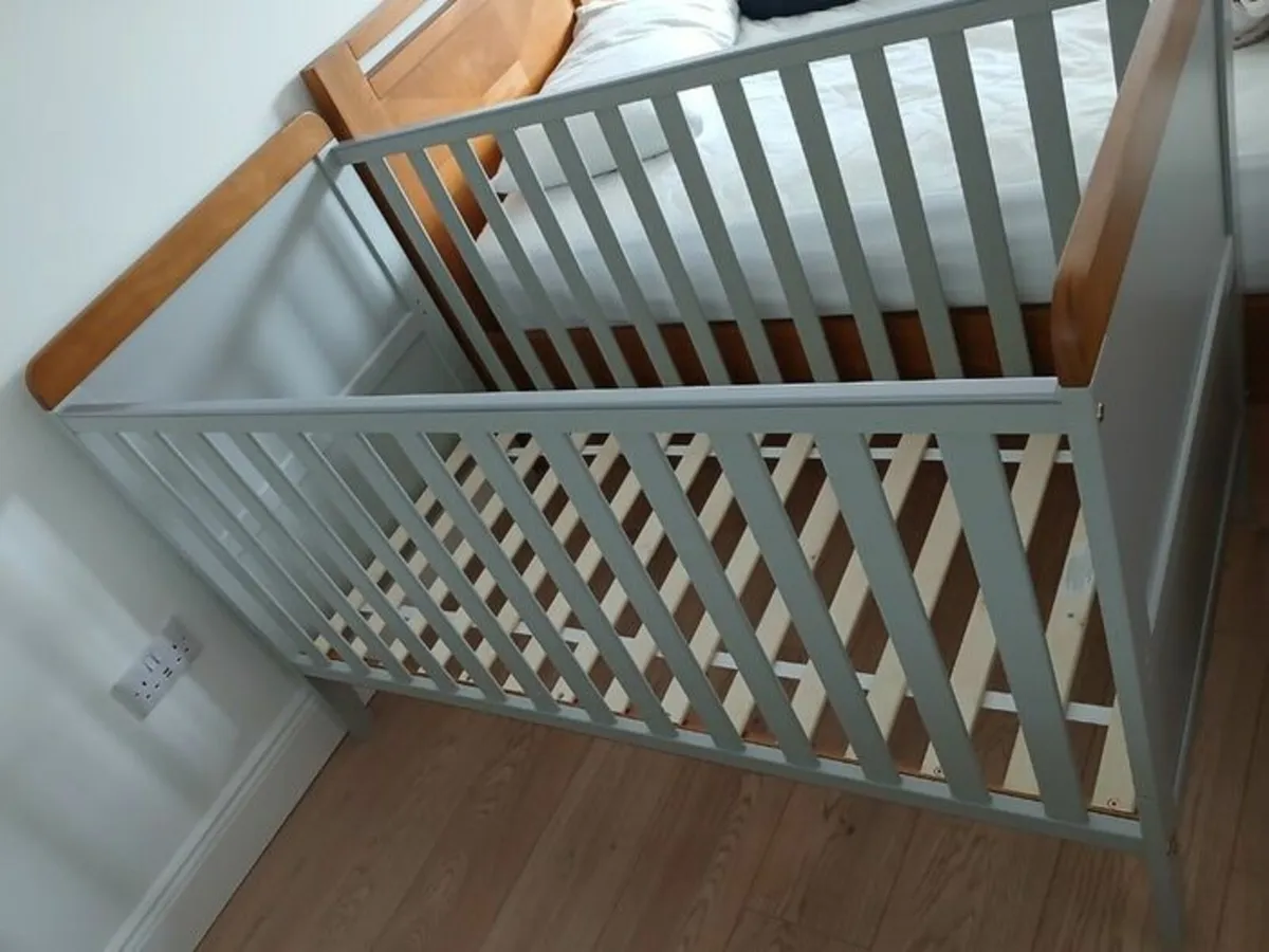 Cot - Image 3