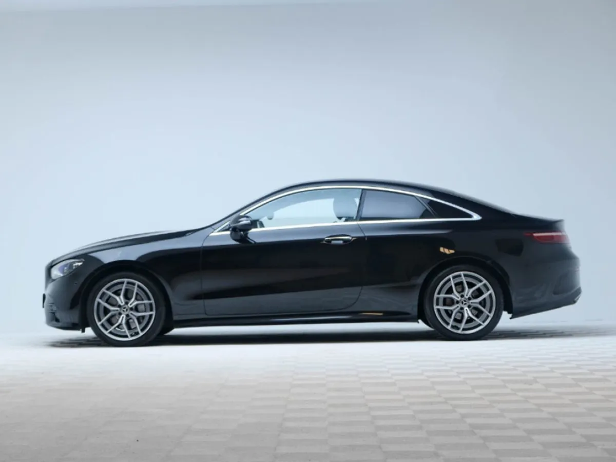 Mercedes-Benz E-Class E220 D AMG Line Premium - Image 4