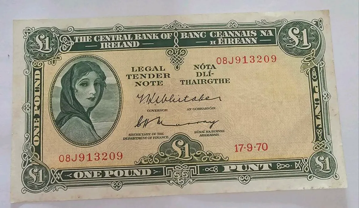 1970 lady lavery one pound - Image 1