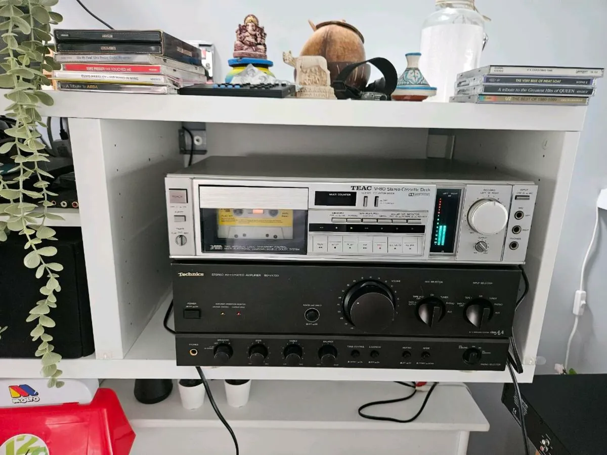 TEAC V-80 3 Head stereo cassette deck - Image 1