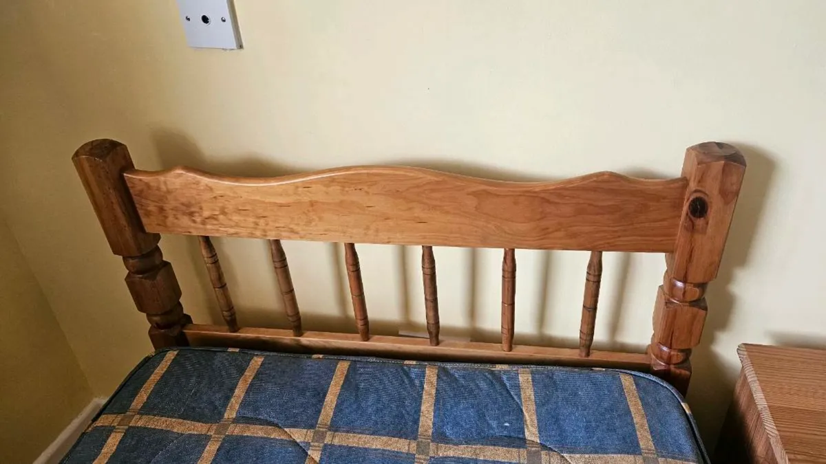 Solid wood Single bed & mattress - Image 3