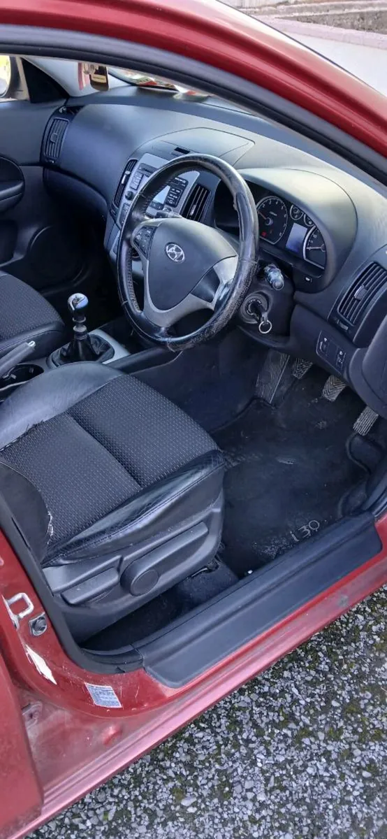 Car - Image 4