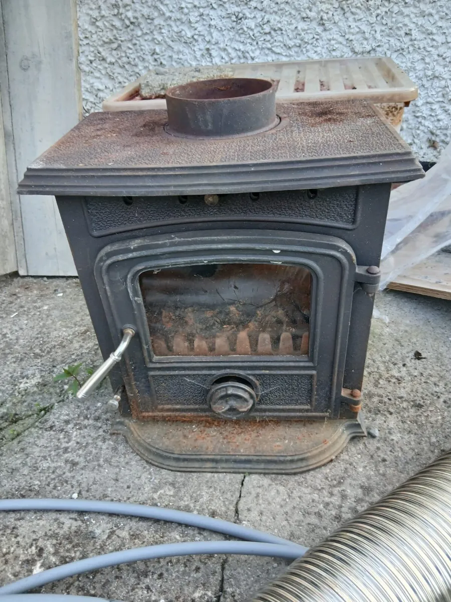 Stoves. Gas fire. And dressing table - Image 2