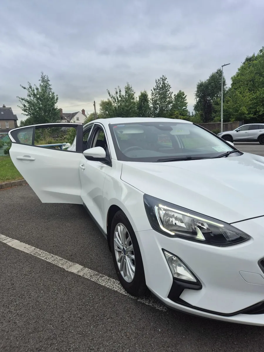 Ford Focus - Image 2