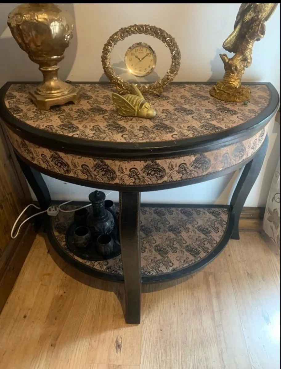 Leather Hall table - Image 1