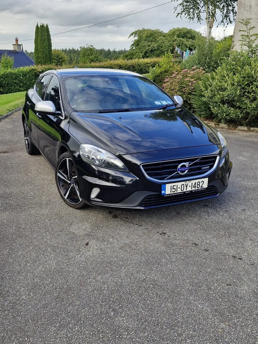 Volvo V40 2.0L R Design - Image 1