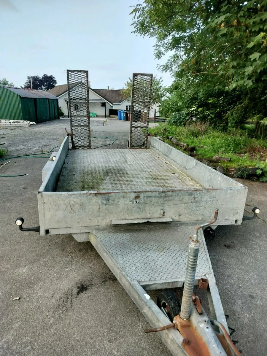 Trailer - Image 2