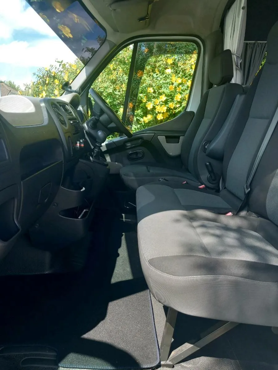 Renault Master Campervan - Image 2