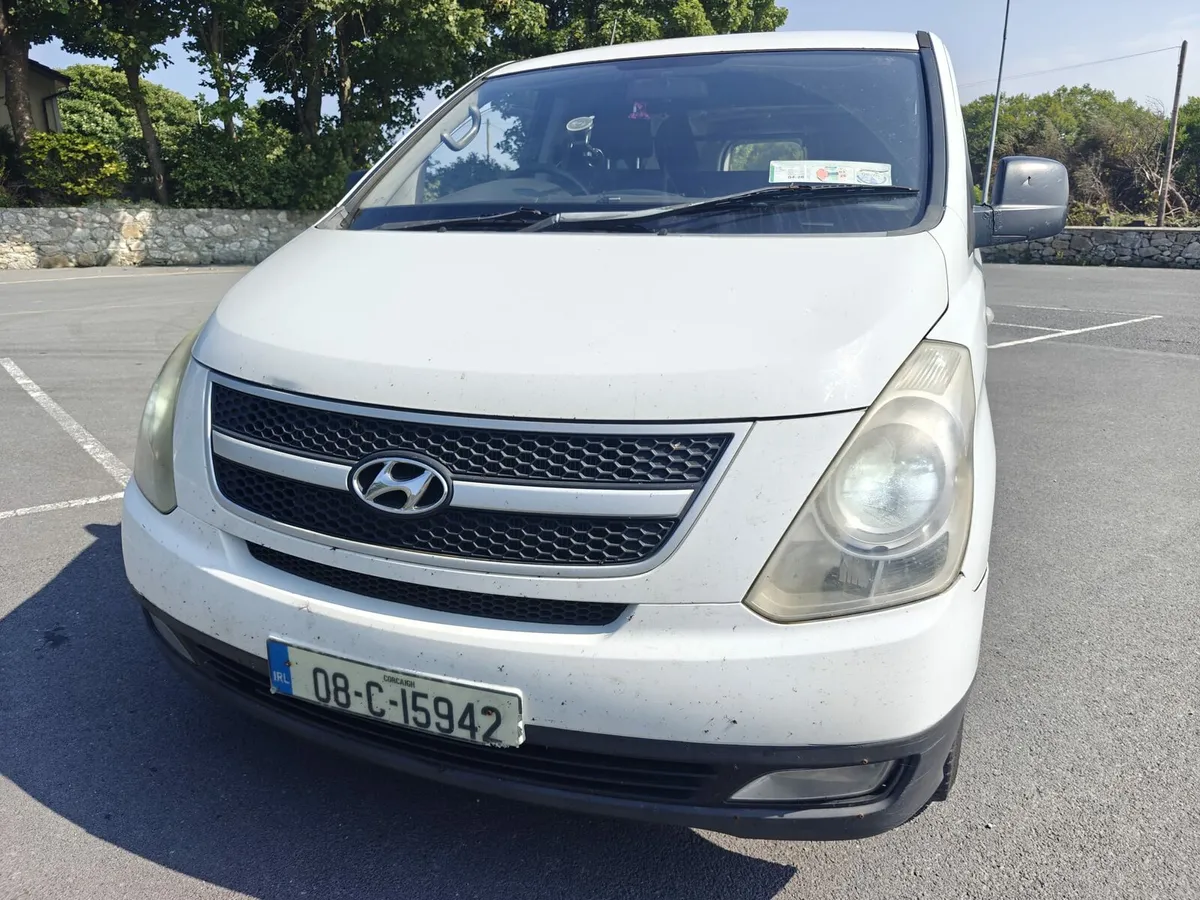 Hyundai H1 van - Image 1