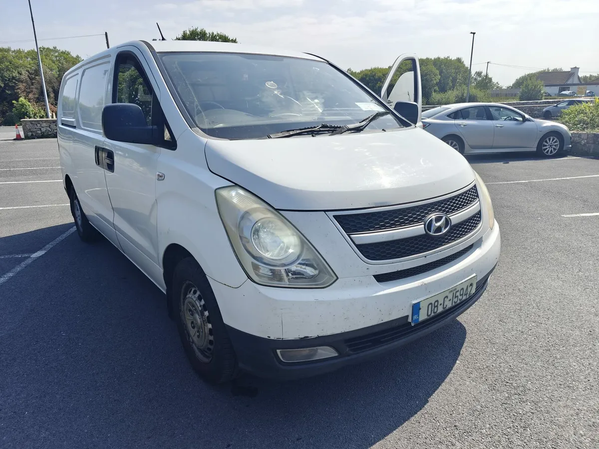 Hyundai H1 van - Image 2