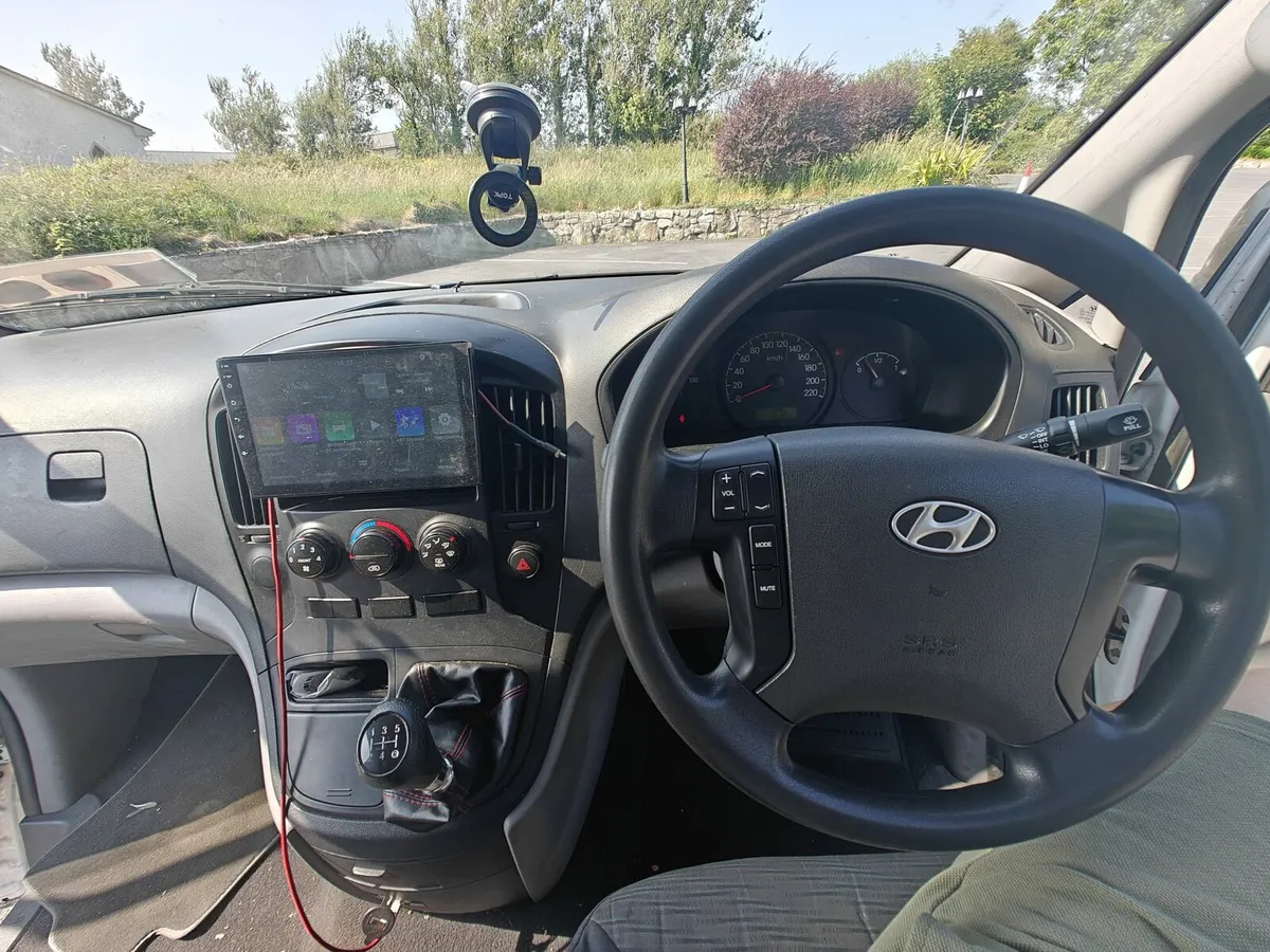 Hyundai H1 van - Image 3