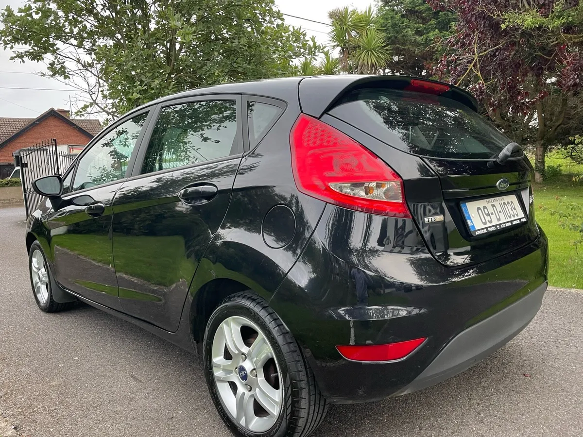 Ford fiesta low KLM’s 1 owner, 1.4 Diesel - Image 4