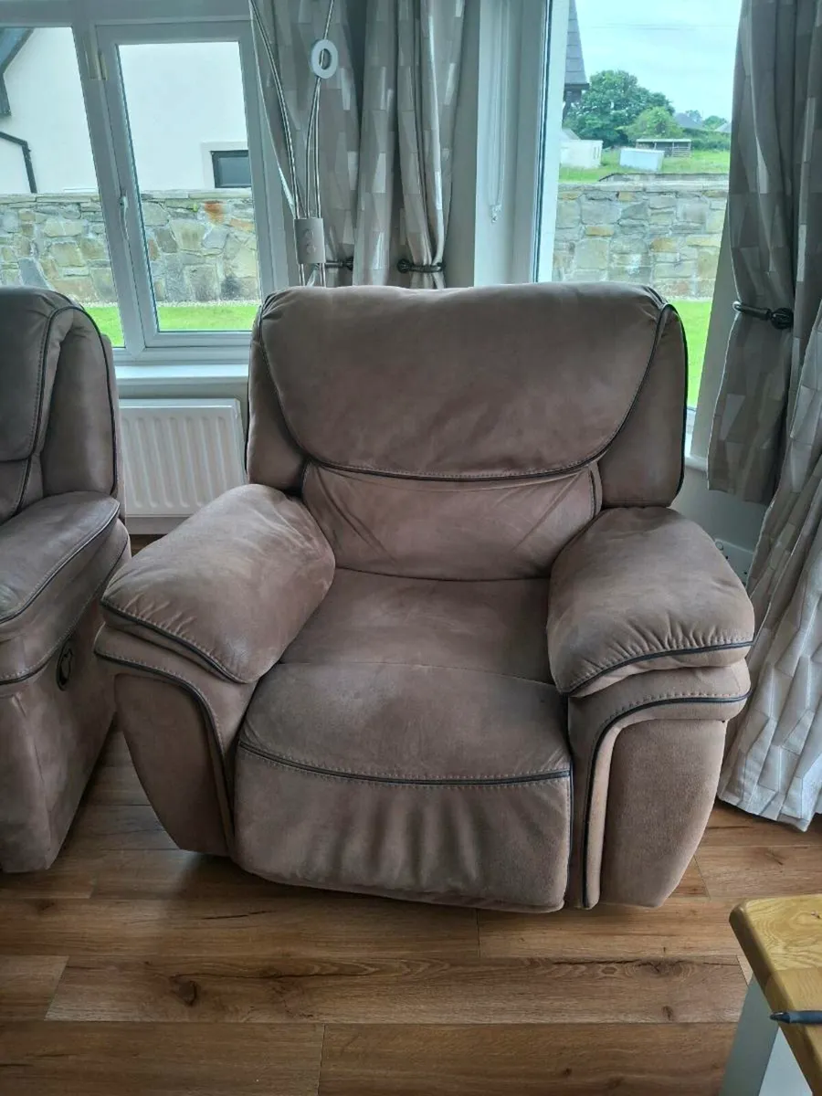 Corner sofa and chair - Image 1
