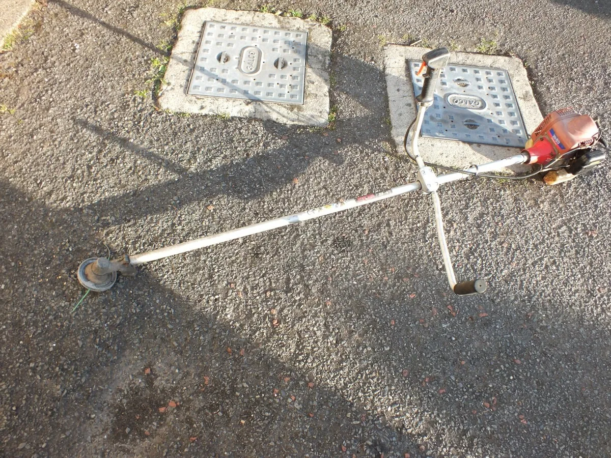 kawasaki th 43 cc strimmer - Image 1