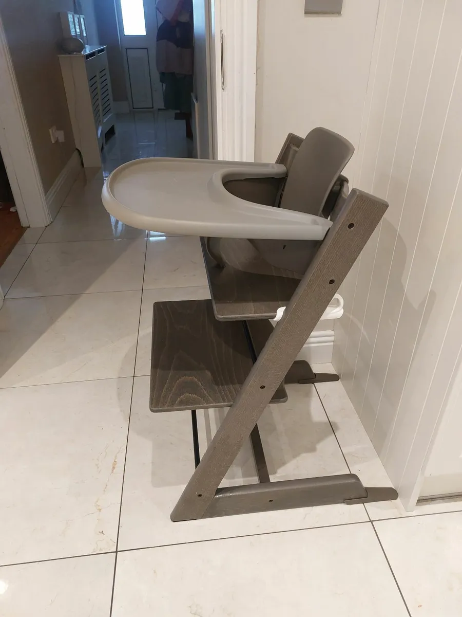 Tripp trapp feeding chair - Image 3