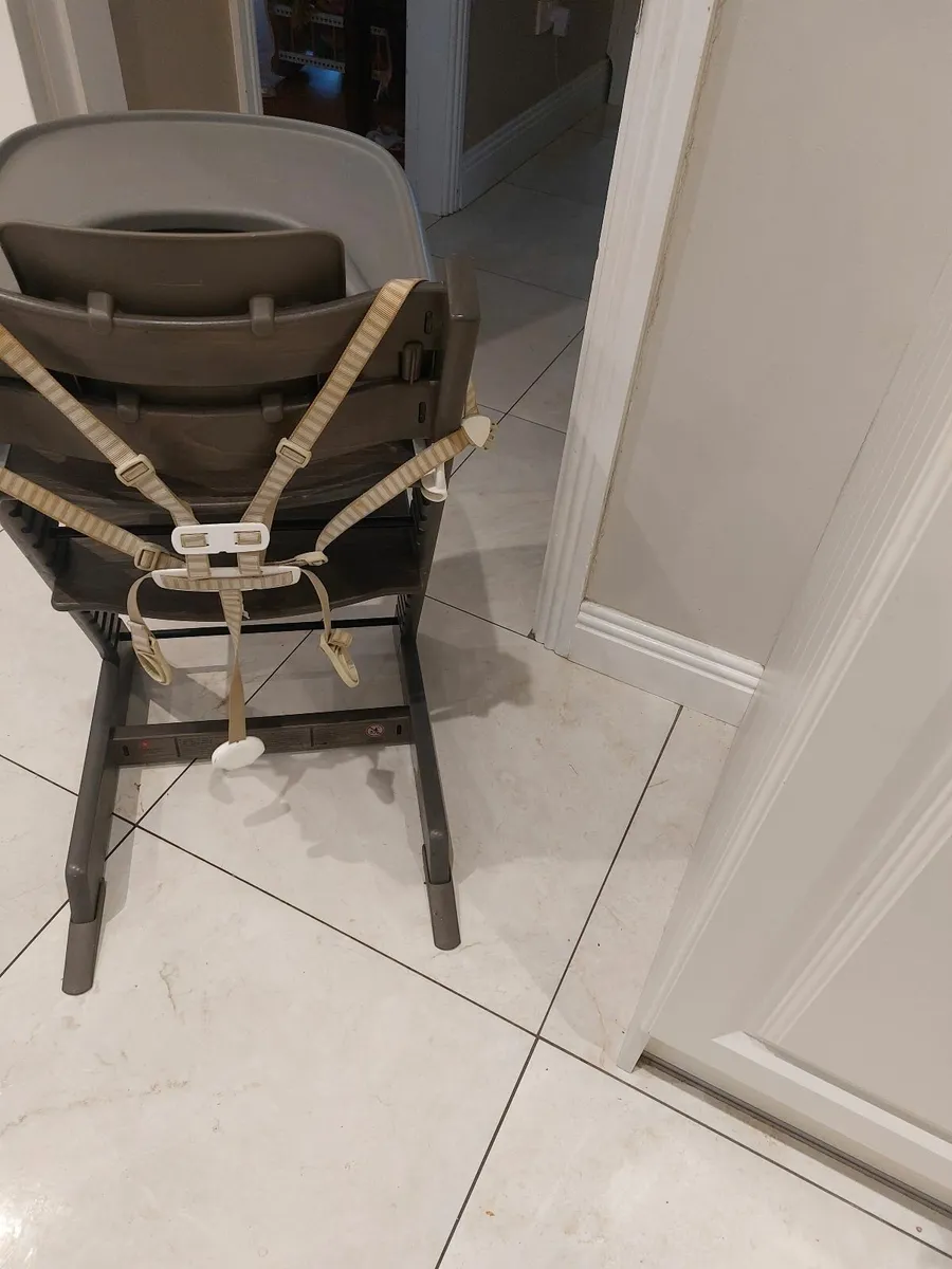 Tripp trapp feeding chair - Image 4