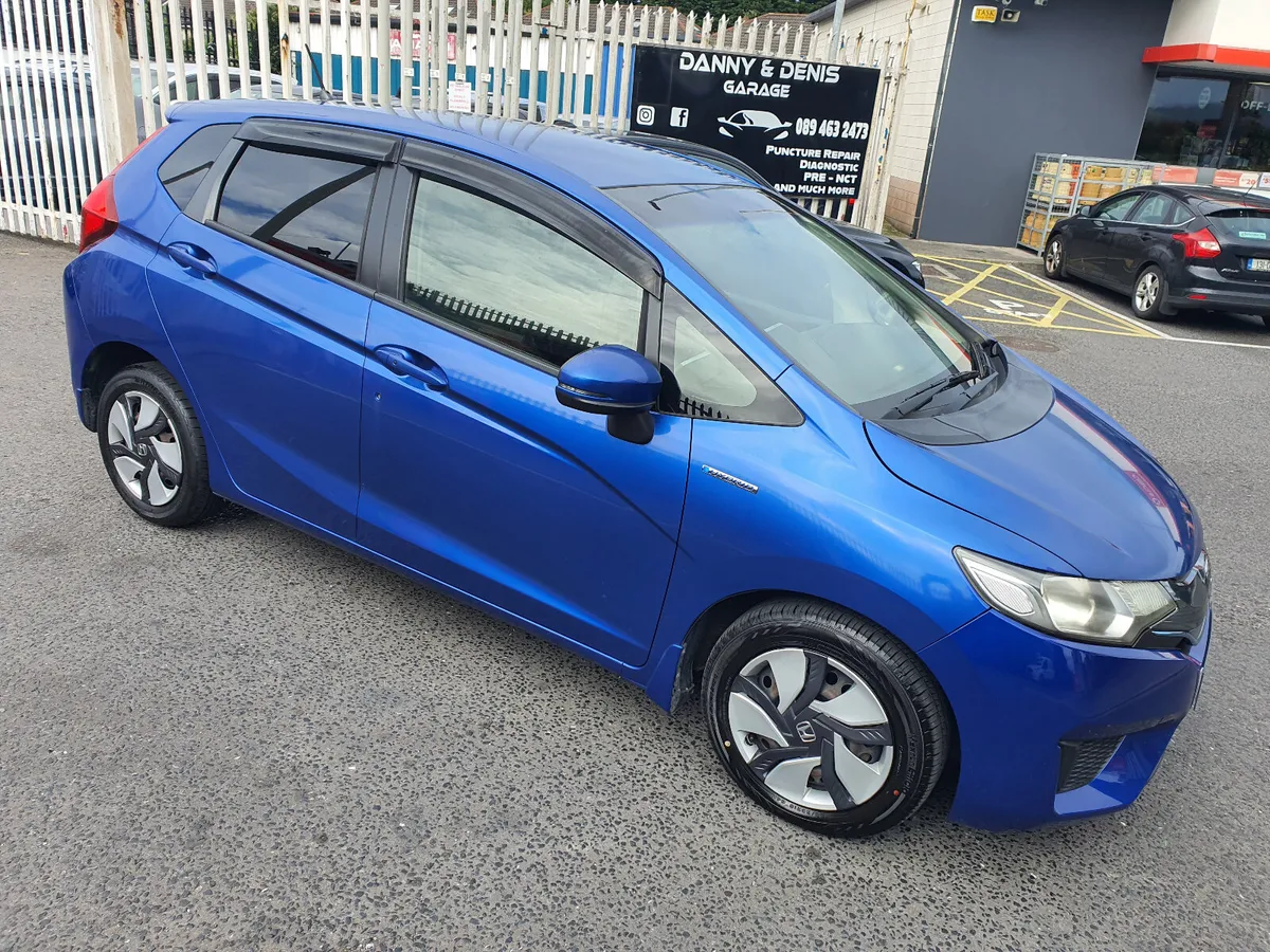Honda fit new nct very low mileage - Image 4