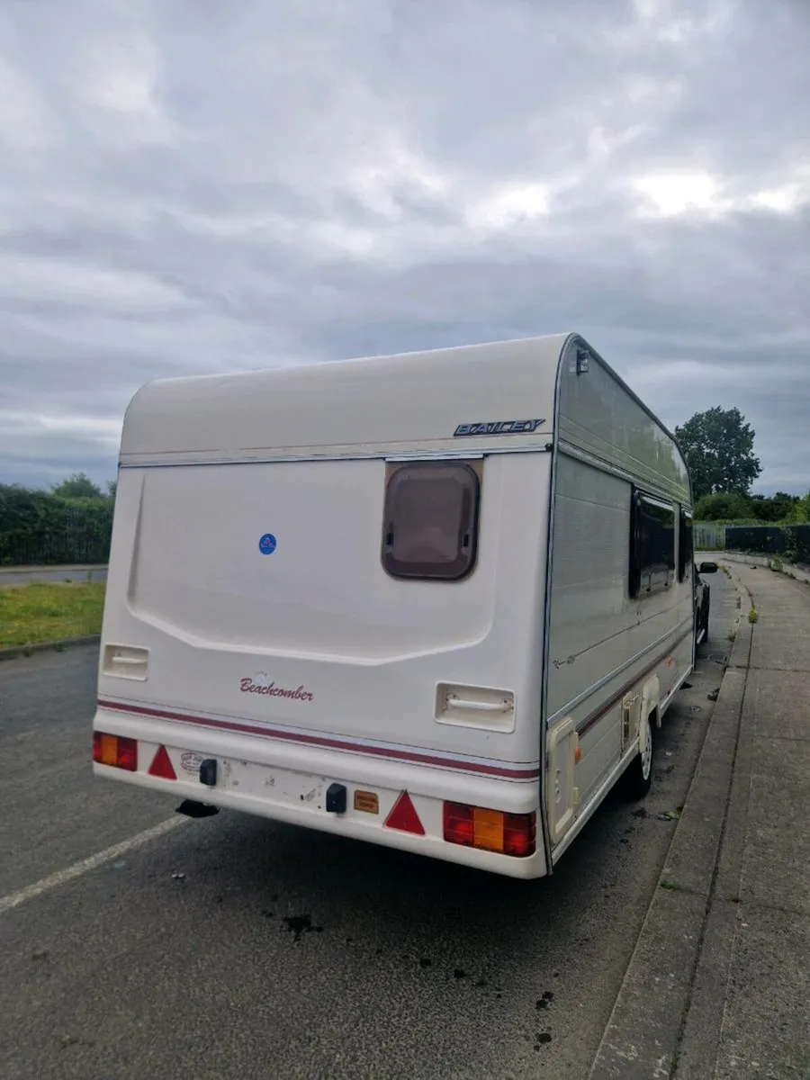 Caravan - Image 3