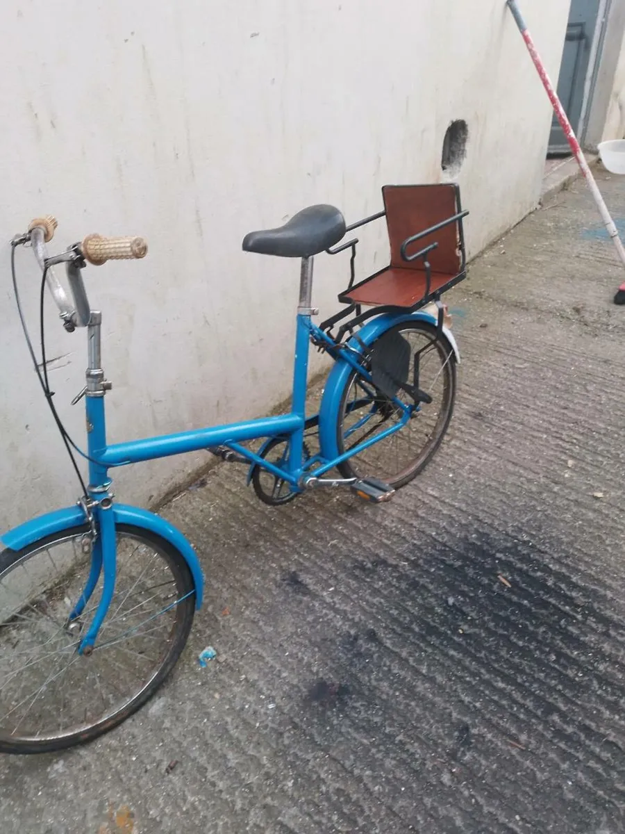 Old bicycle Raleigh 20 - Image 1