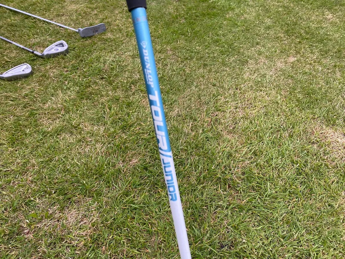 Dunlop irons and putter - Image 2