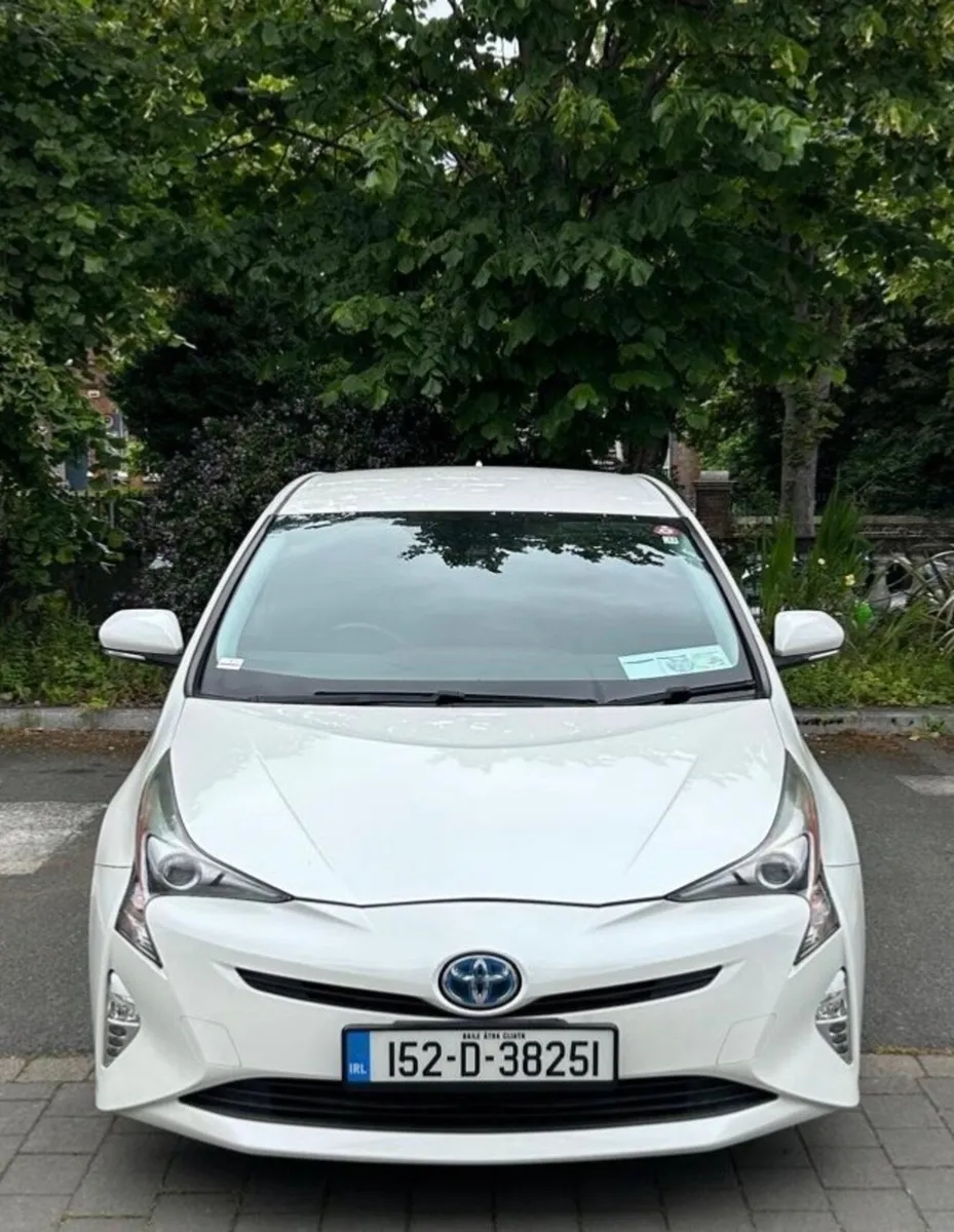 Toyota Prius 2015 - Image 1