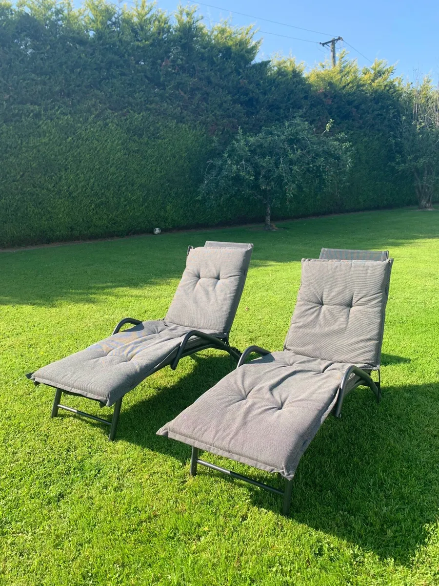 Sun loungers